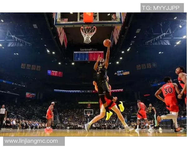 猛龙勇士第三节激战回顾:精彩瞬间与关键时刻分析 猛龙勇士第三节激战回顾:精彩瞬间与关键时刻分析